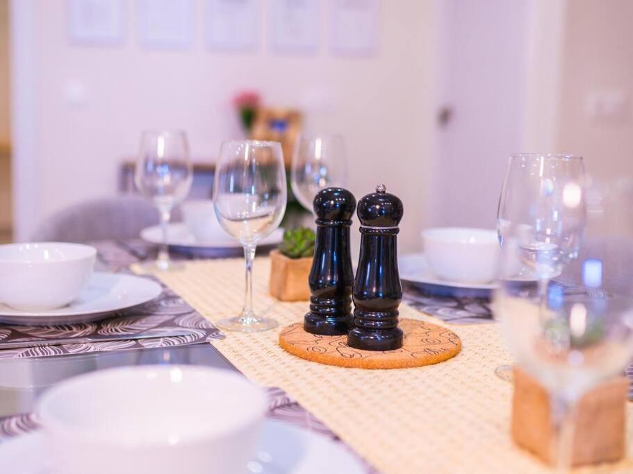 Cantos Apartment With Jacuzzi รอนดา ภายนอก รูปภาพ