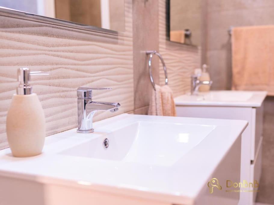 Cantos Apartment With Jacuzzi รอนดา ภายนอก รูปภาพ